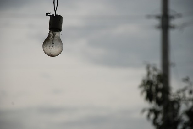 light-bulb-517345_640