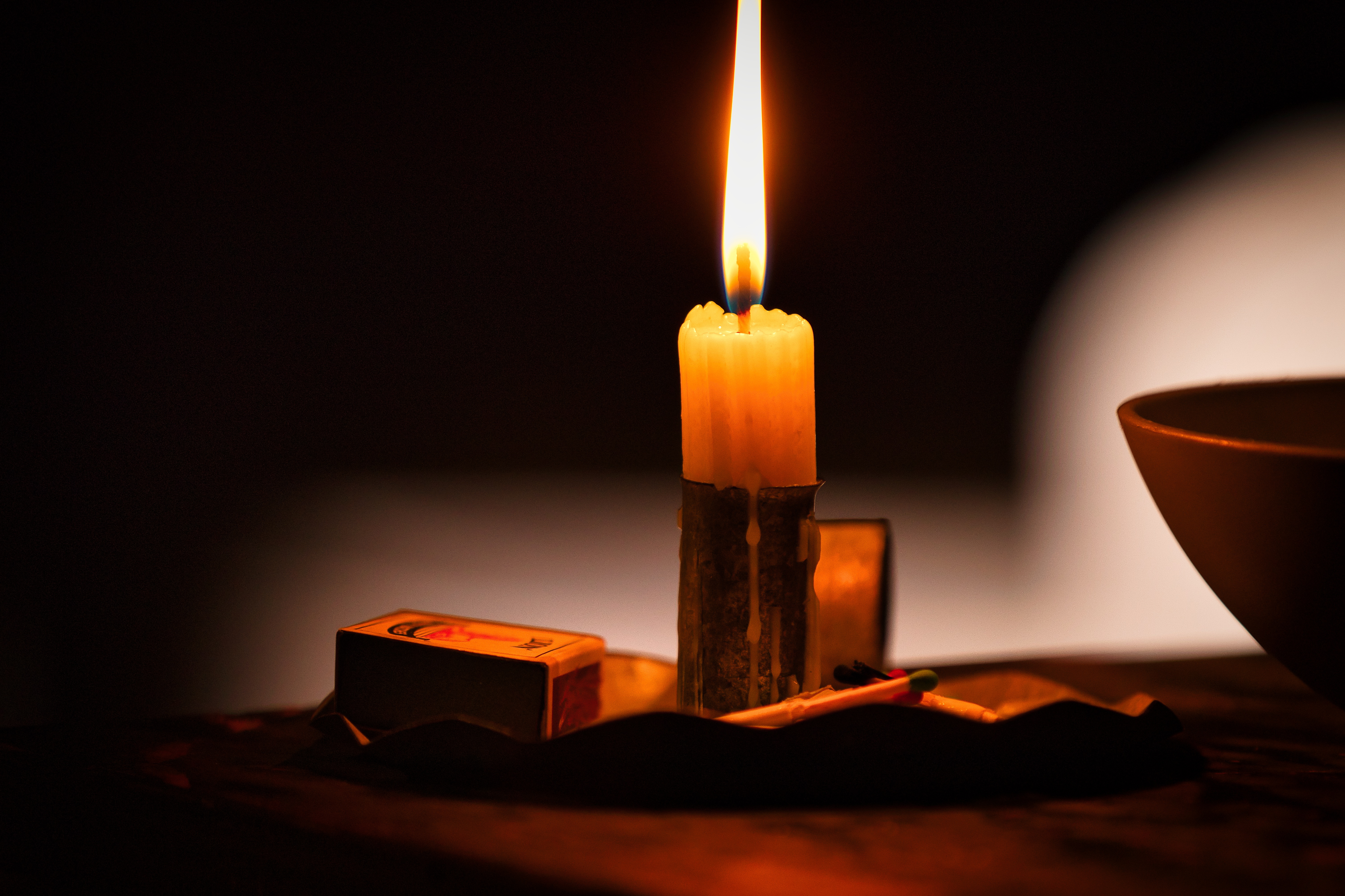 大阪の占い師 菜々の投稿 タロットの休憩室・第十五夜 「世界のリボンと、新しい灯り」